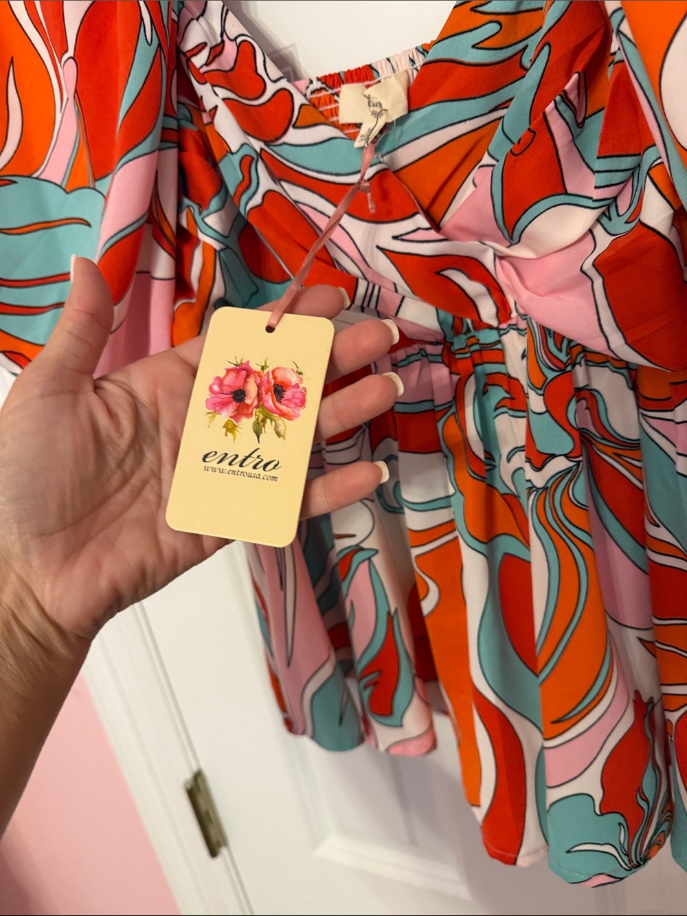 NWT Abstract Print Puff-Sleeve Women's Top - Pink & Orange - Picture 4 of 5